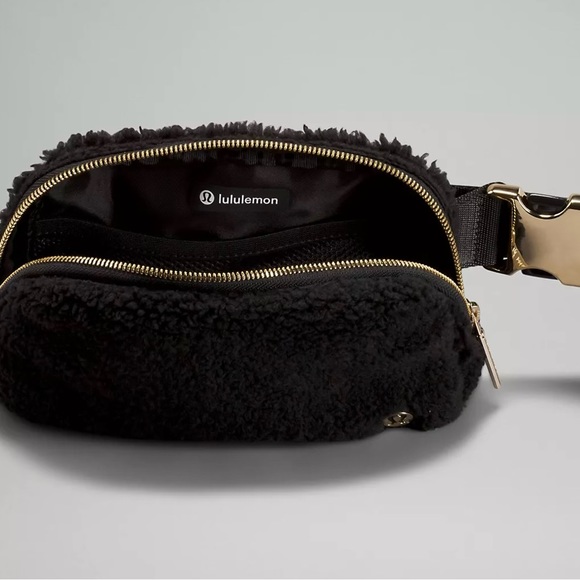 Lululemon Fleece Belt Bag - Picture 4 of 4